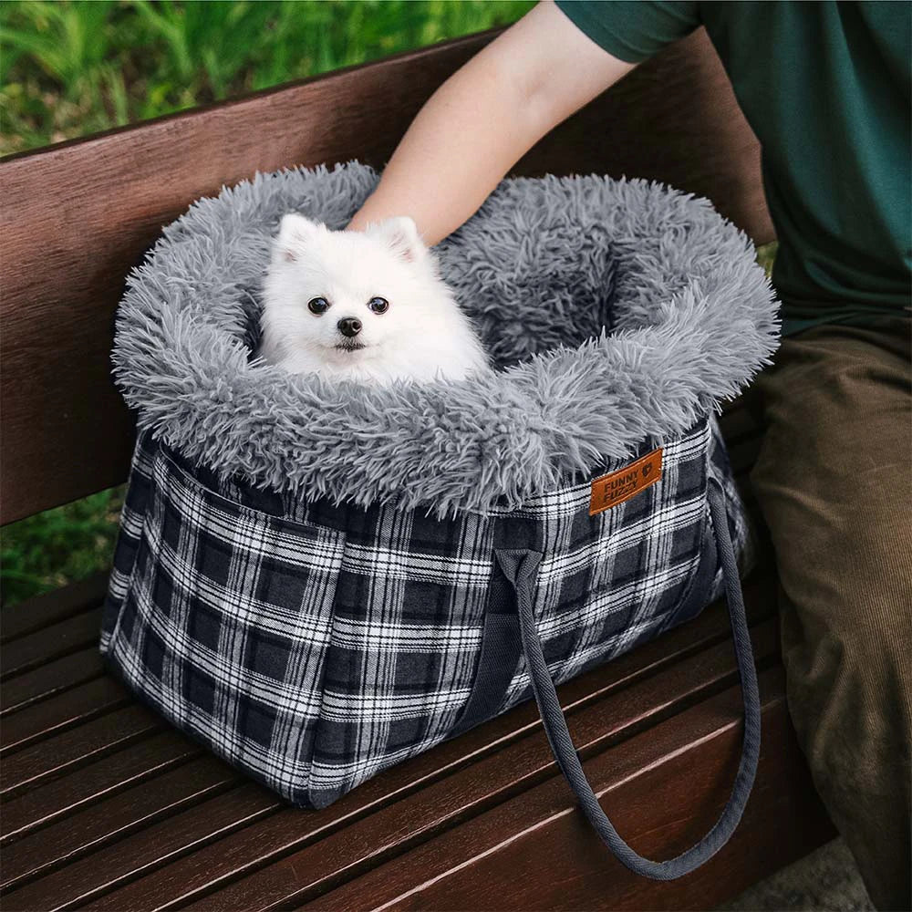2 in 1 Large All-Season Pet Carrier and Dog Sleeping Bag - Voyager's... detail view 10 | Petix pet supplies for dogs and cats
