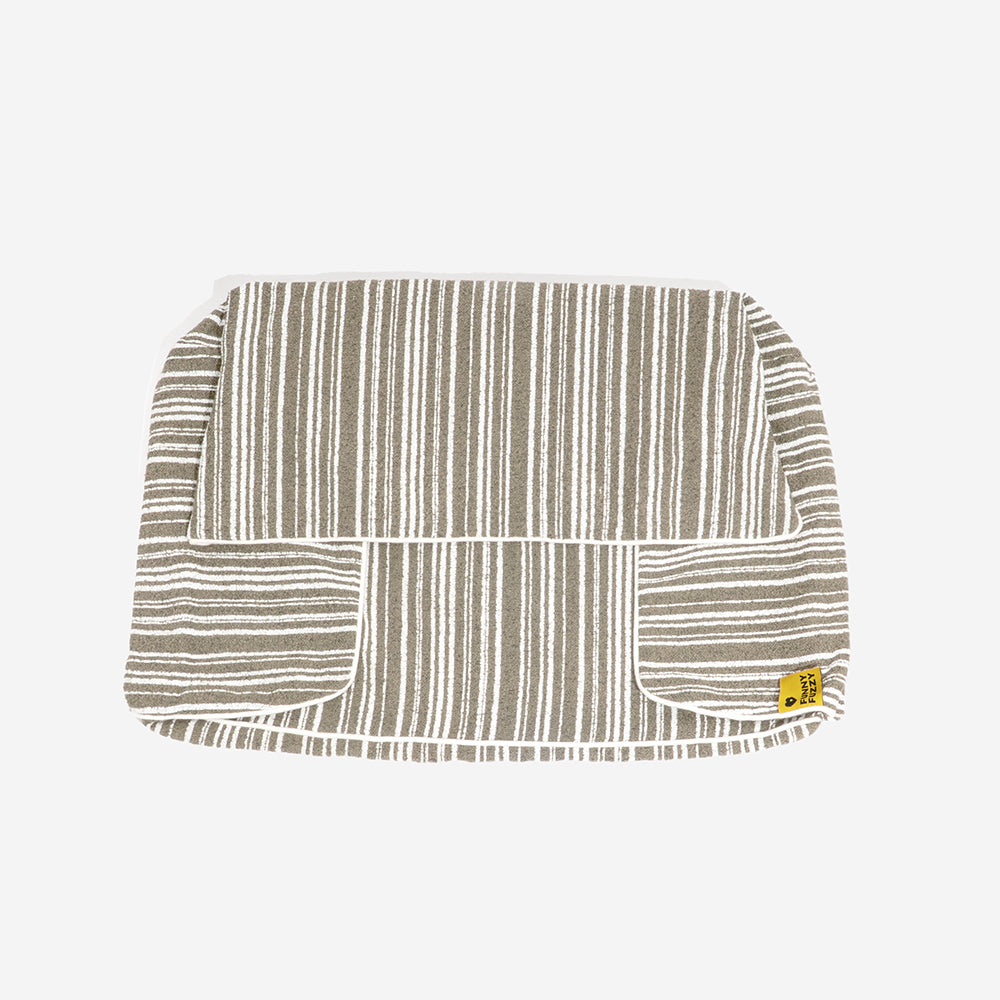SnugNest Storage Cover with Mesh Liner - Dog Beds detail view 12 | Petix pet supplies for dogs and cats