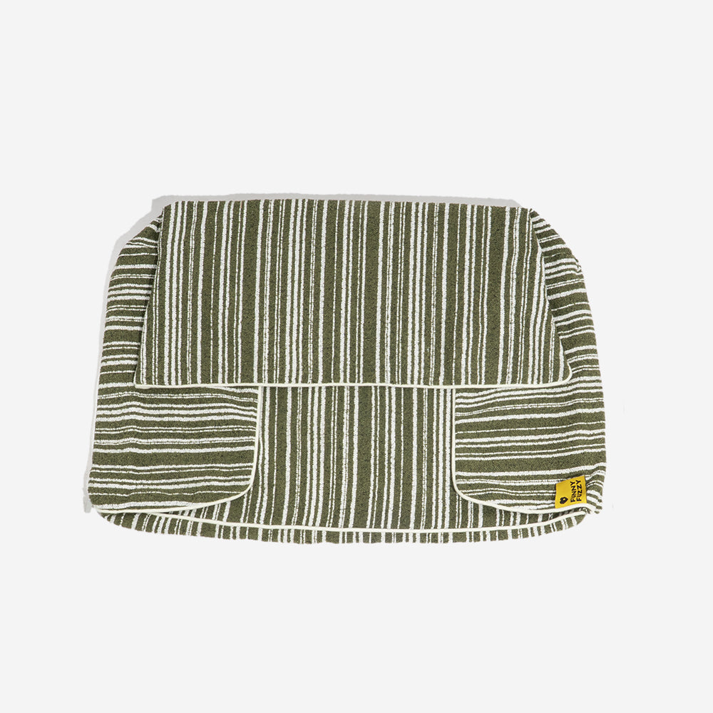 SnugNest Storage Cover with Mesh Liner - Dog Beds detail view 2 | Petix pet supplies for dogs and cats