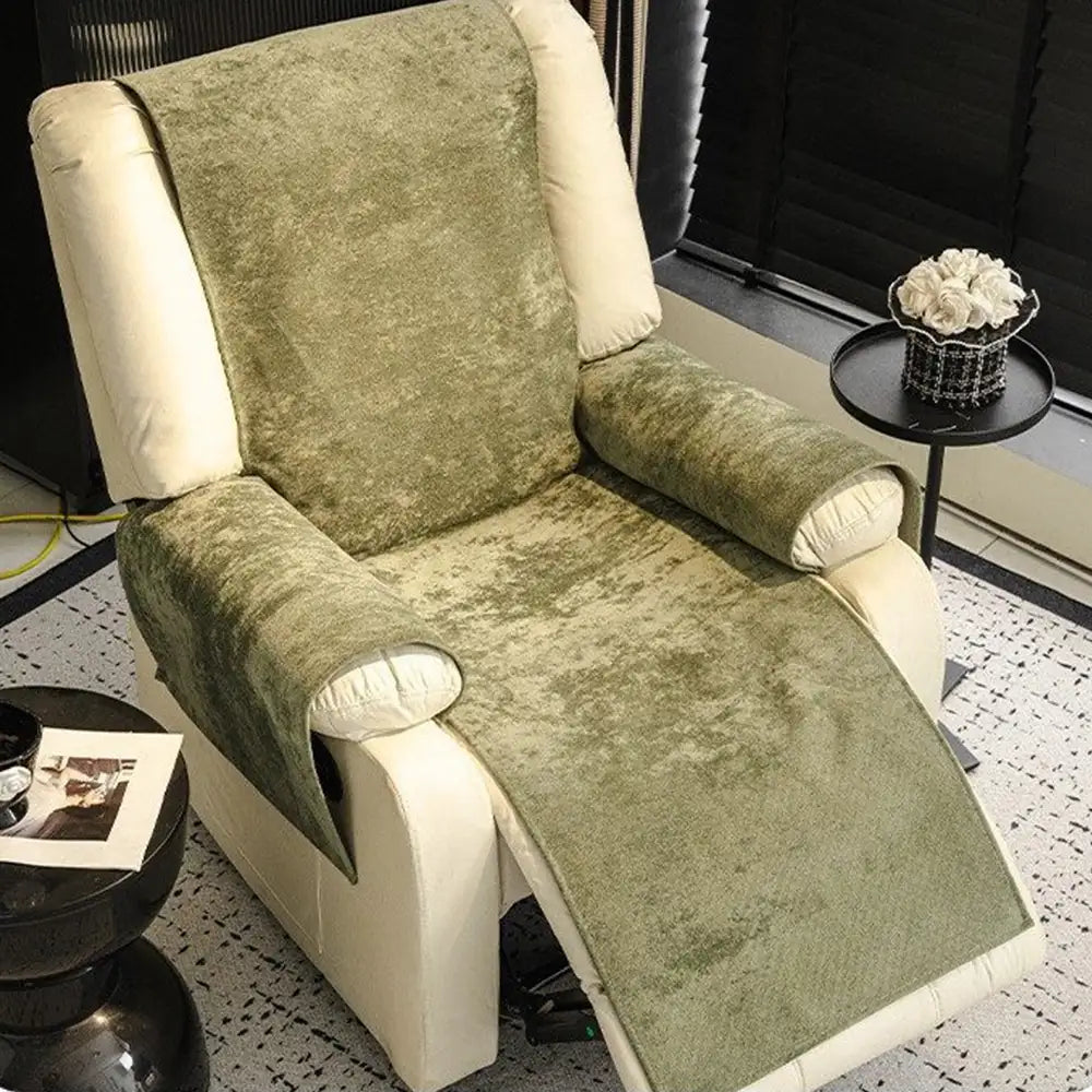 Cloud Fleece Anti-Slip One-Piece Recliner Chair Cover - Couch Cover detail view 3 | Petix pet supplies for dogs and cats