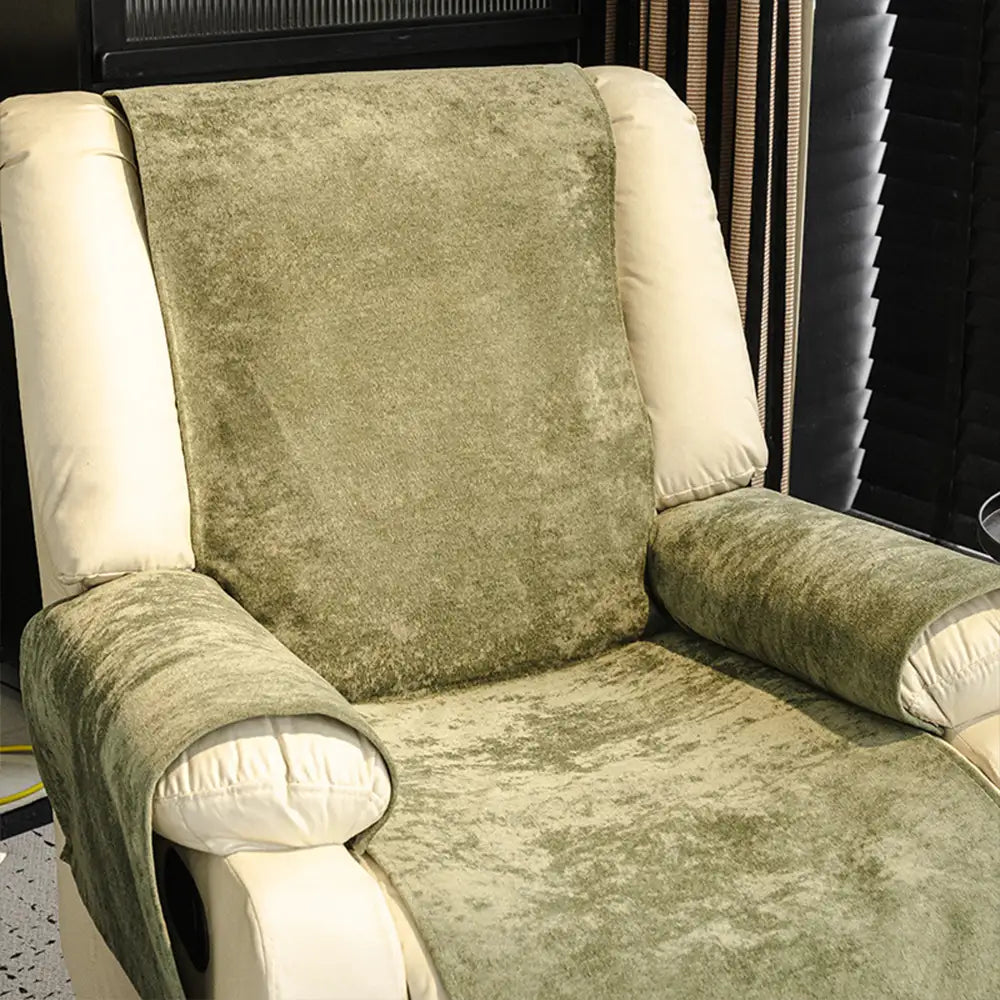 Cloud Fleece Anti-Slip One-Piece Recliner Chair Cover - Couch Cover detail view 2 | Petix pet supplies for dogs and cats