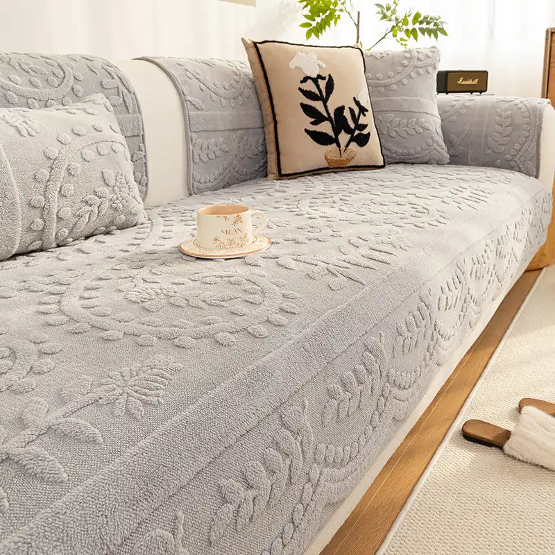 Jacquard Plush Comfortable Scratch-Resistant Non-Slip Co... lifestyle and size view 17 | Petix pet supplies for dogs and cats