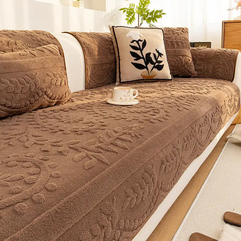 Jacquard Plush Comfortable Scratch-Resistant Non-Slip Couch Cover... detail view 10 | Petix pet supplies for dogs and cats