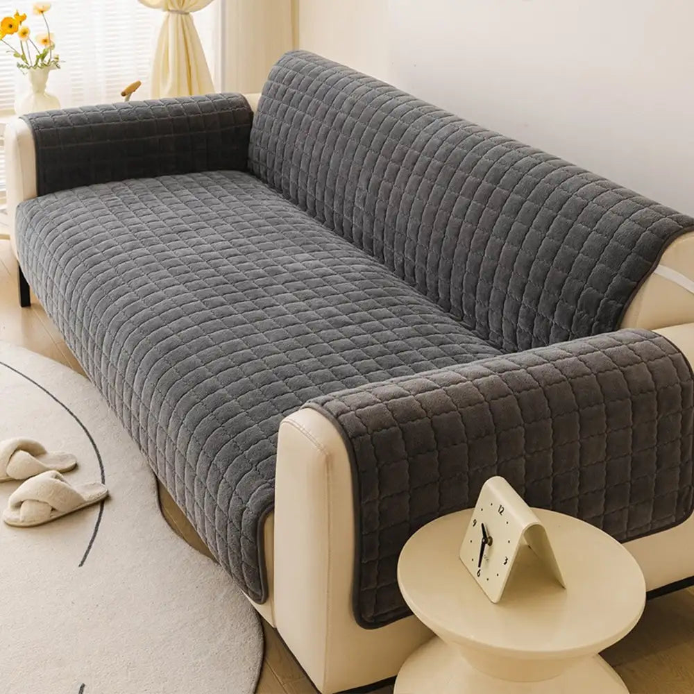 One-Piece Soft Pet-Friendly Short Plush Sofa Protection Non-Slip Couc... detail view 2 | Petix pet supplies for dogs and cats