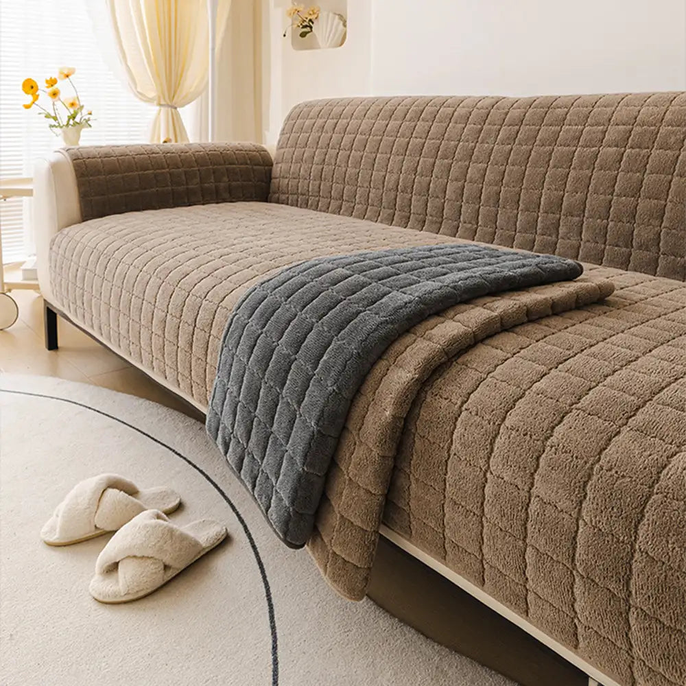 One-Piece Soft Pet-Friendly Short Plush Sofa Protection Non-Slip Couc... detail view 5 | Petix pet supplies for dogs and cats