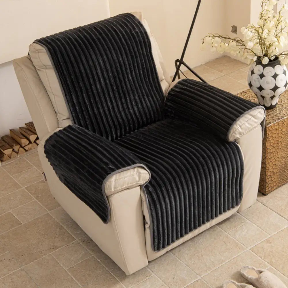 Plush Pet-Friendly Non-Slip One-Piece Couch Cover Recliner Couch Cov... detail view 12 | Petix pet supplies for dogs and cats