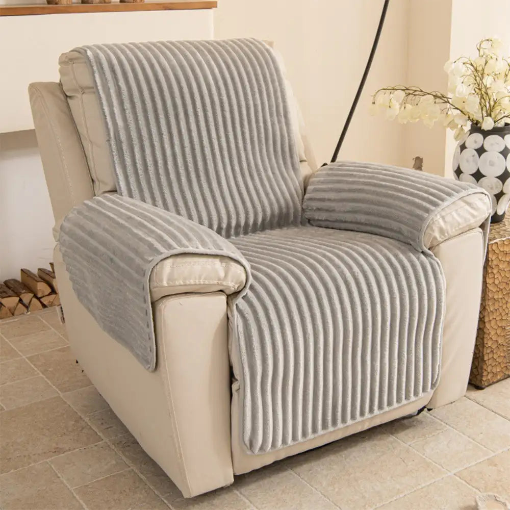 Plush Pet-Friendly Non-Slip One-Piece Couch Cover Recliner Couch Cove... detail view 3 | Petix pet supplies for dogs and cats