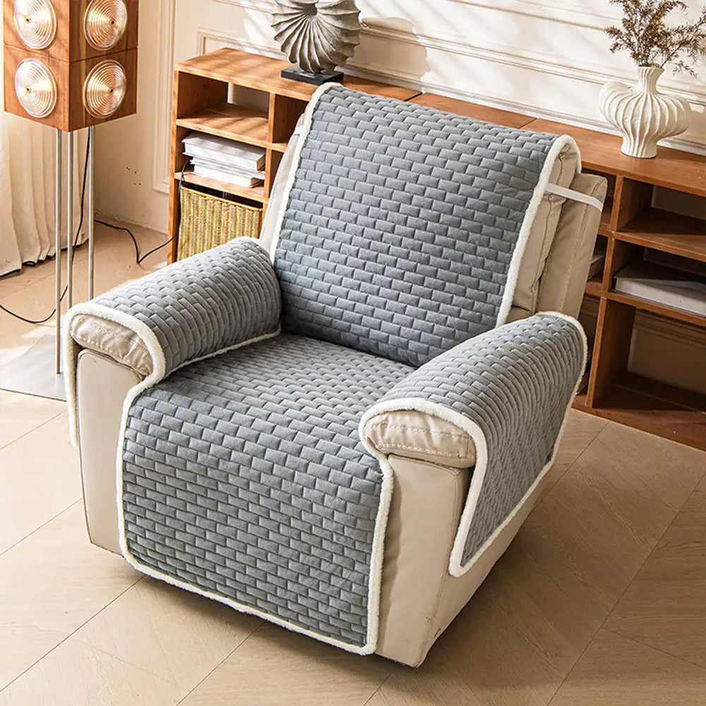 Plush Scratch-Resistant Recliner Couch Covers Slipcovers with Elastic... detail view 2 | Petix pet supplies for dogs and cats