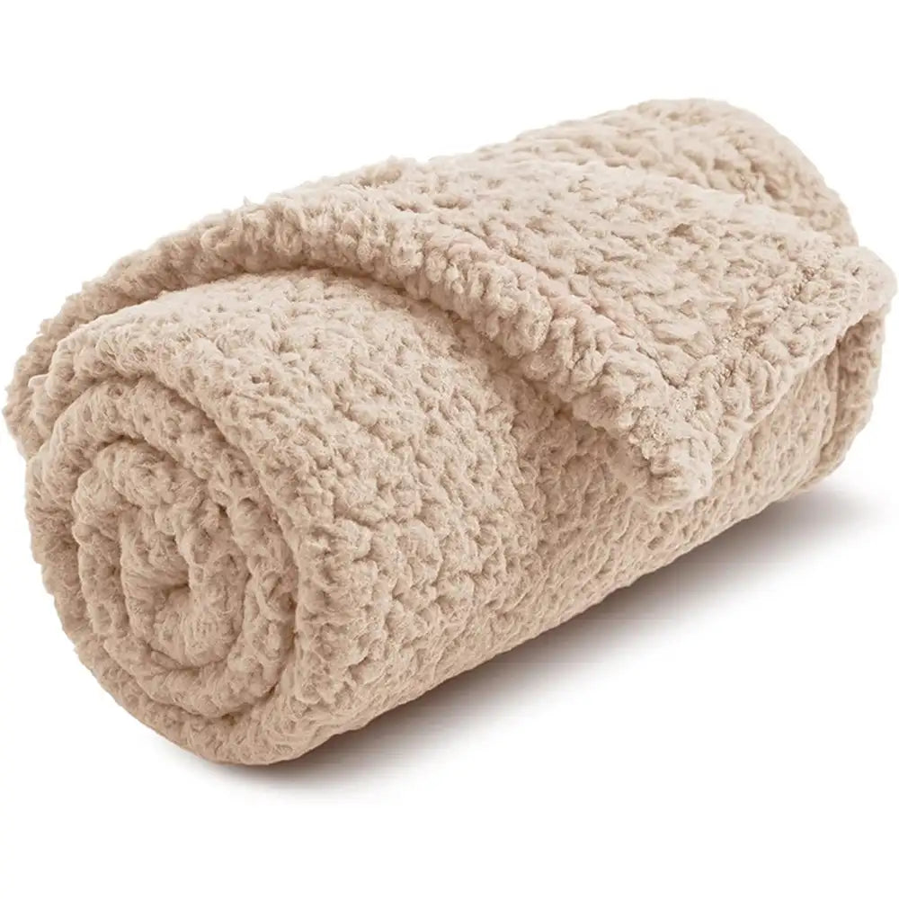 Polar Fleece Comfortable Warm Multifunctional Pet Blanket - Blankets detail view 13 | Petix pet supplies for dogs and cats