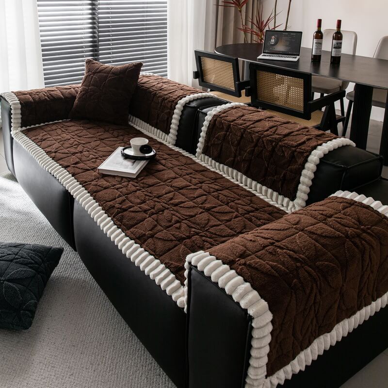 Thickened Short Plush Leaf Pattern Scratch Resistant Non-Slip Couch... detail view 11 | Petix pet supplies for dogs and cats