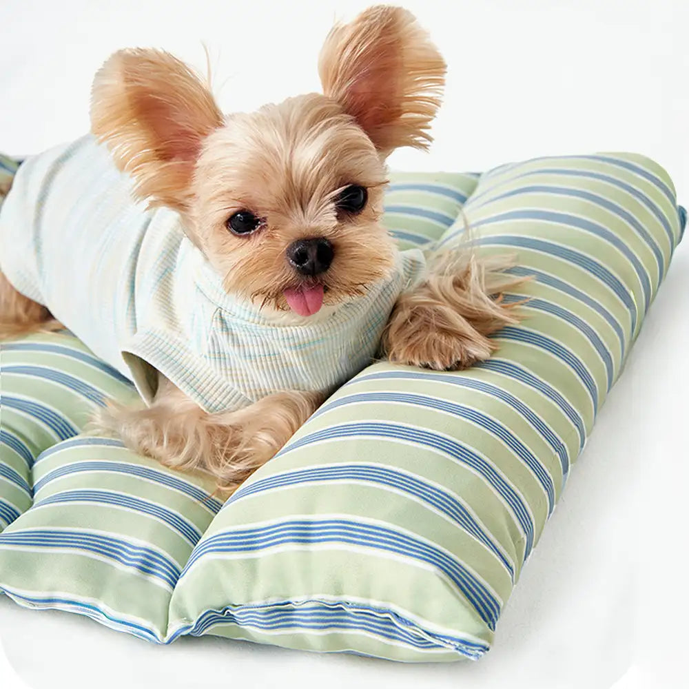 Color-Blocked Striped Breathable Double-Sided Soft Pet Mat – Dog Beds (view 8) | Petix pet supplies for dogs and cats