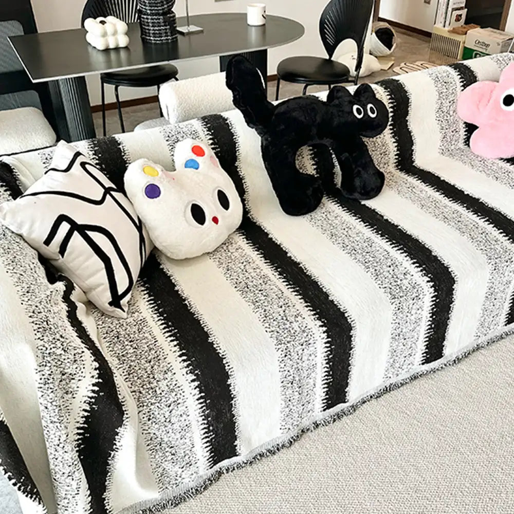 Fashion Striped Chenille Scratch-Resistant Sofa Protection Couch Cover – Couch Cover (… | Petix pet supplies for dogs and cats
