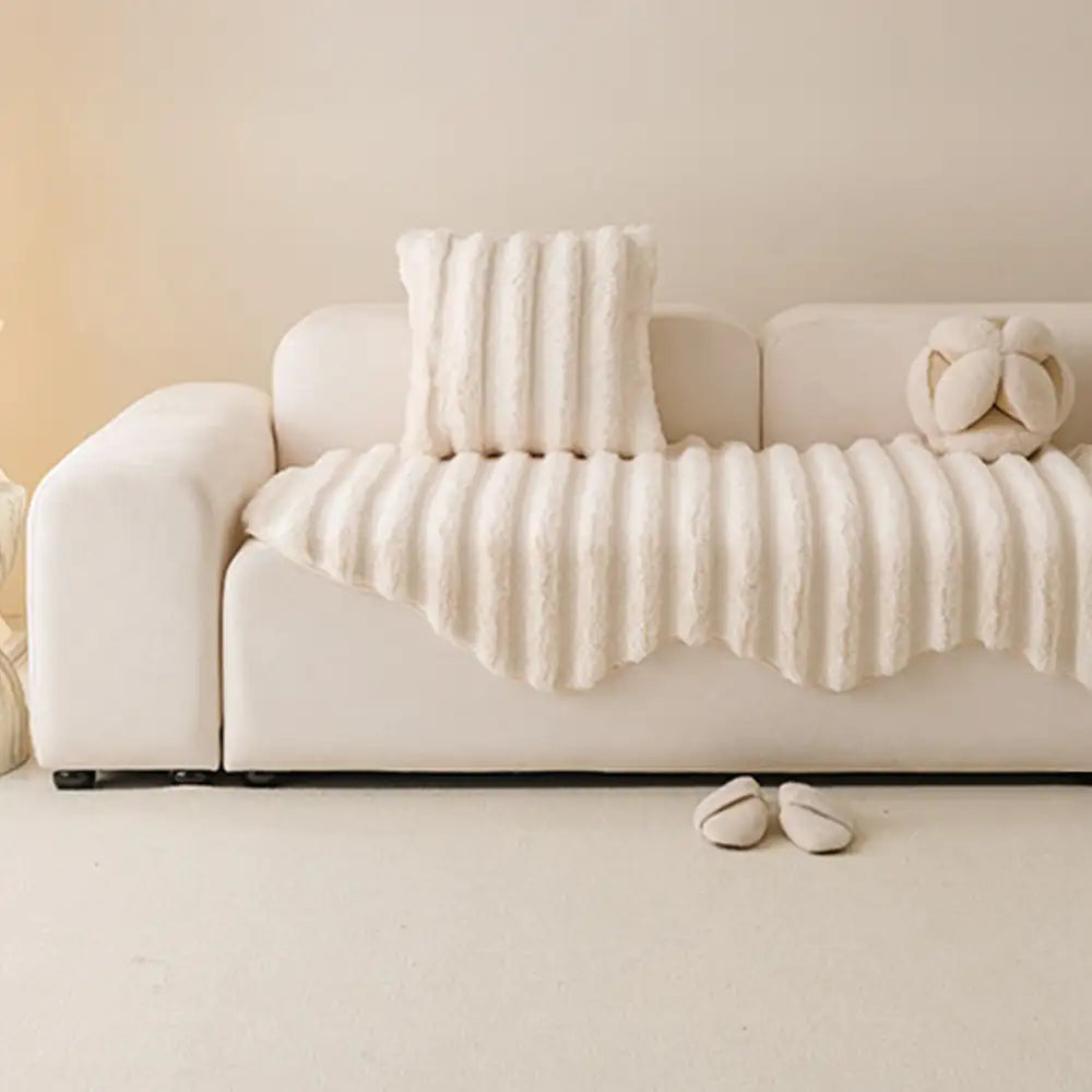 Fluffy Comfort Plush Furniture Protection Decorative Couch Cover – Couch Cover (view 5) | Petix pet supplies for dogs and cats