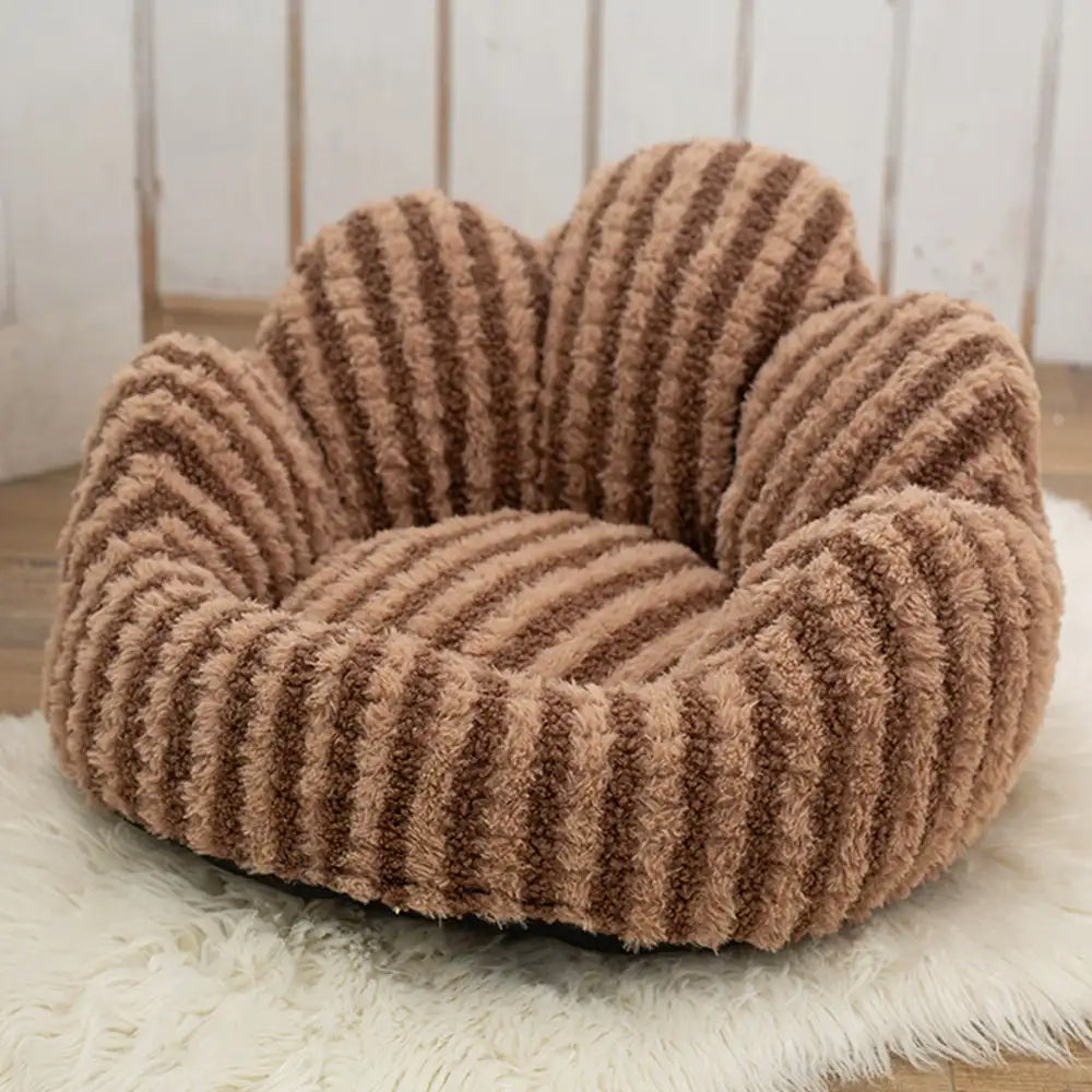 Petal-Shaped Striped Plush Pet Sofa Bed – Dog Beds (view 6) | Petix pet supplies for dogs and cats