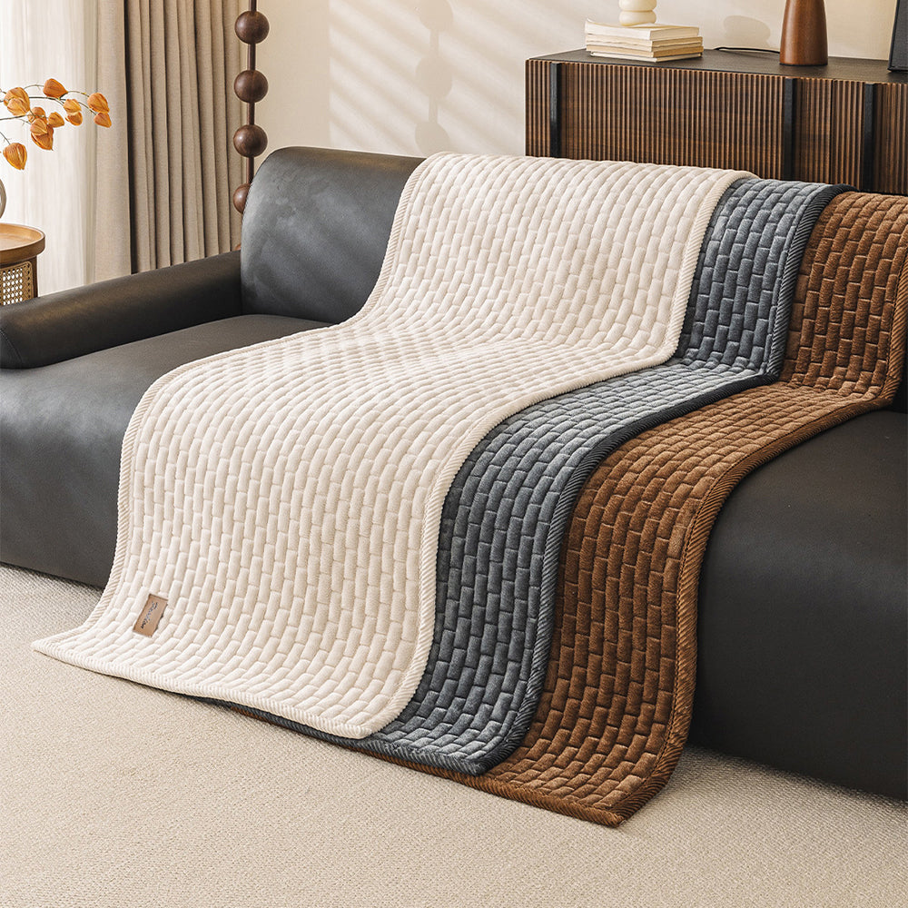 Soft Plush Scratch-Resistant Pet Mat Non-Slip Couch Cover – Couch Cover (view 9) | Petix pet supplies for dogs and cats