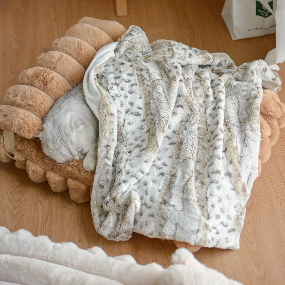 Softness Faux Rabbit Fur Warming Pillow Dog Bed - Cozy Cloud – Dog Beds (view 11) | Petix pet supplies for dogs and cats