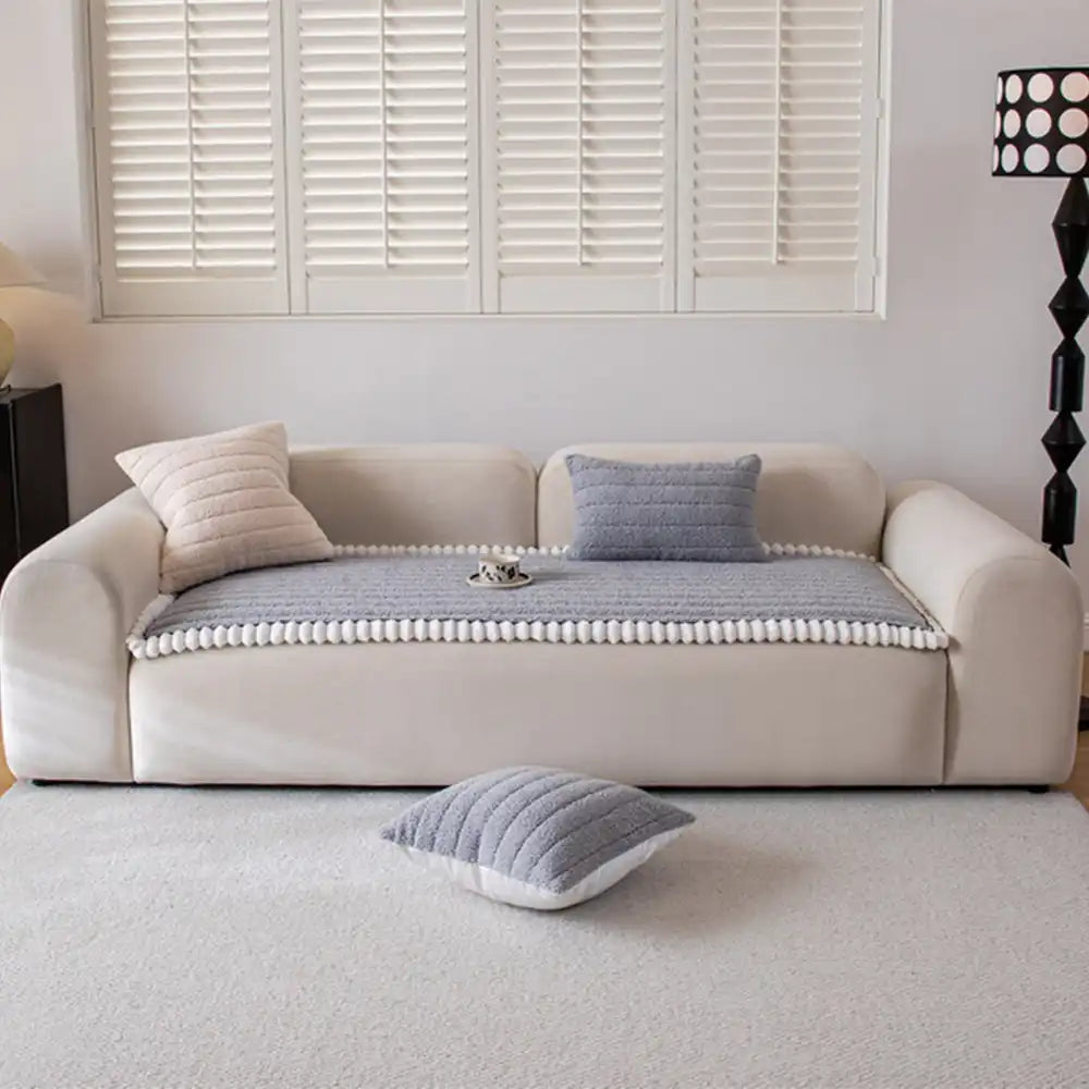 Warm Thick Comfortable Sofa Decoration Non-slip Couch Cover – Couch Cover (view 4) | Petix pet supplies for dogs and cats