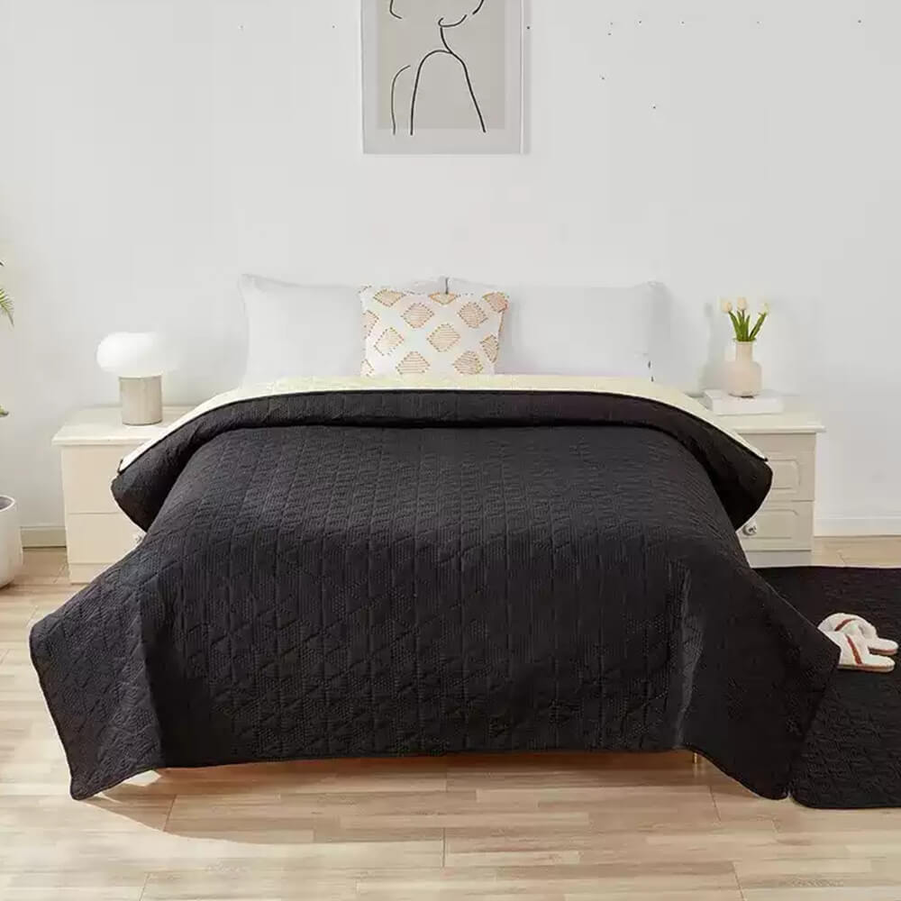 Waterproof Non-Slip Geometric Embossed Multi-Purpose Pet Mat Mattress Protector – Bedd… | Petix pet supplies for dogs and cats